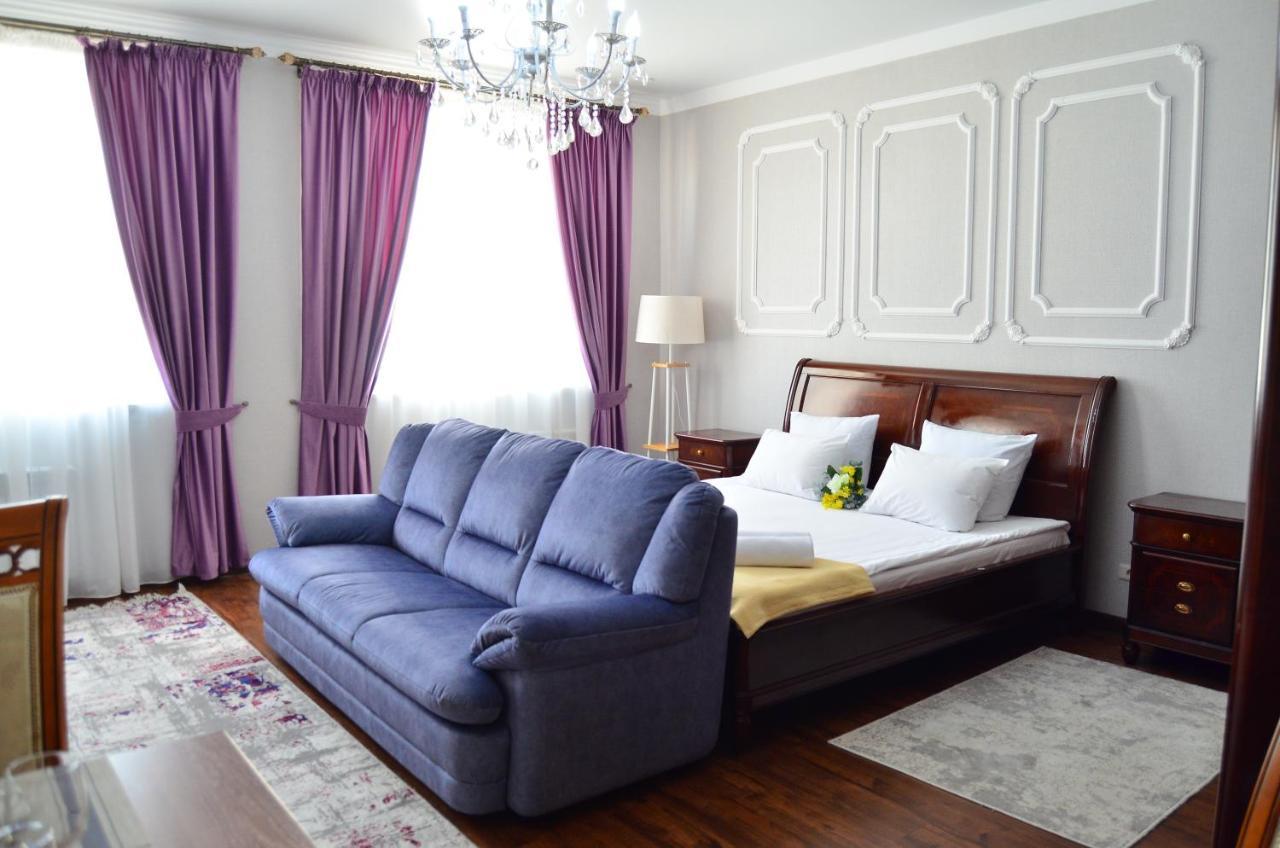 Golden Park Hotel Pavlodar Esterno foto