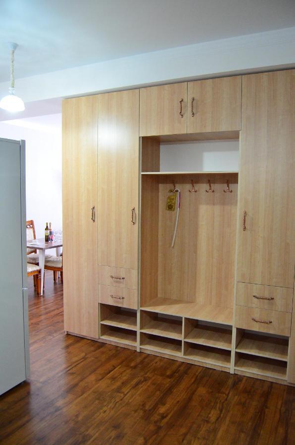 Golden Park Hotel Pavlodar Esterno foto