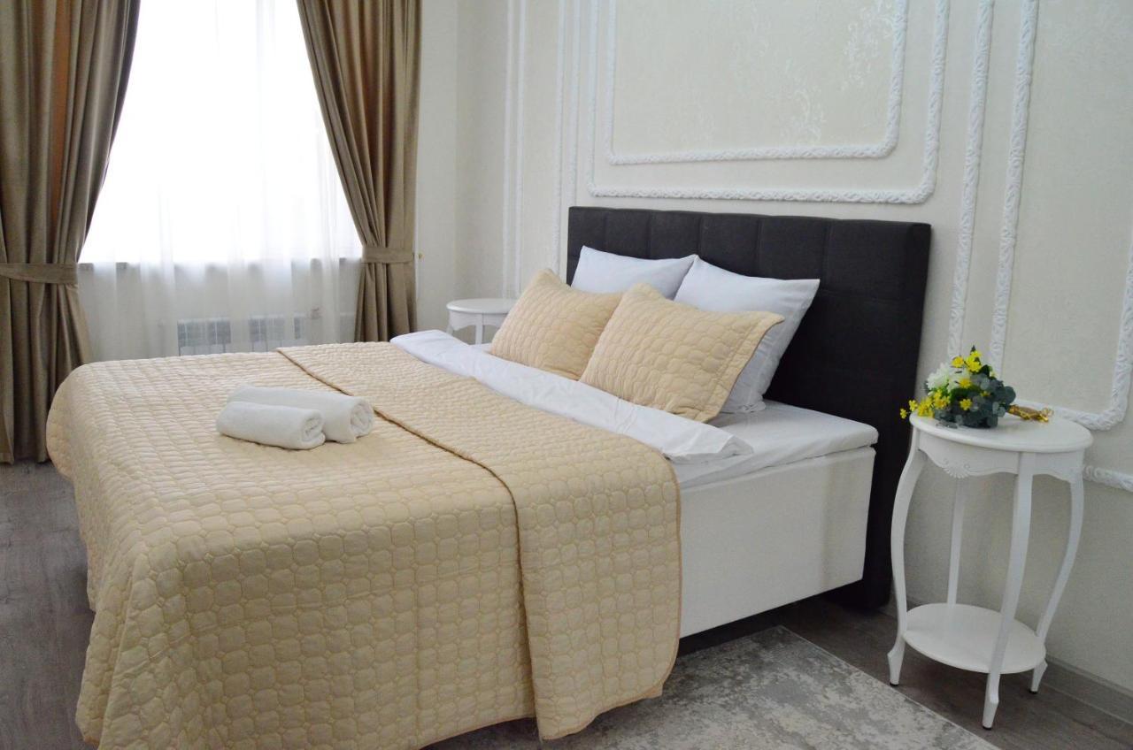 Golden Park Hotel Pavlodar Esterno foto