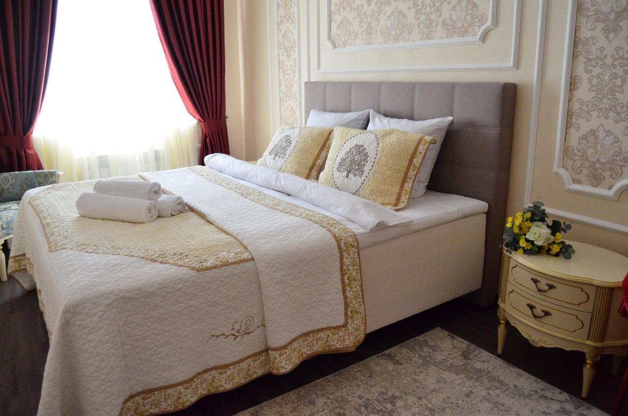 Golden Park Hotel Pavlodar Esterno foto