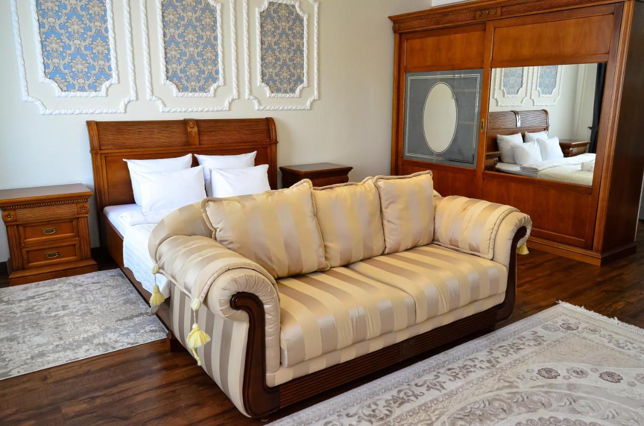 Golden Park Hotel Pavlodar Esterno foto