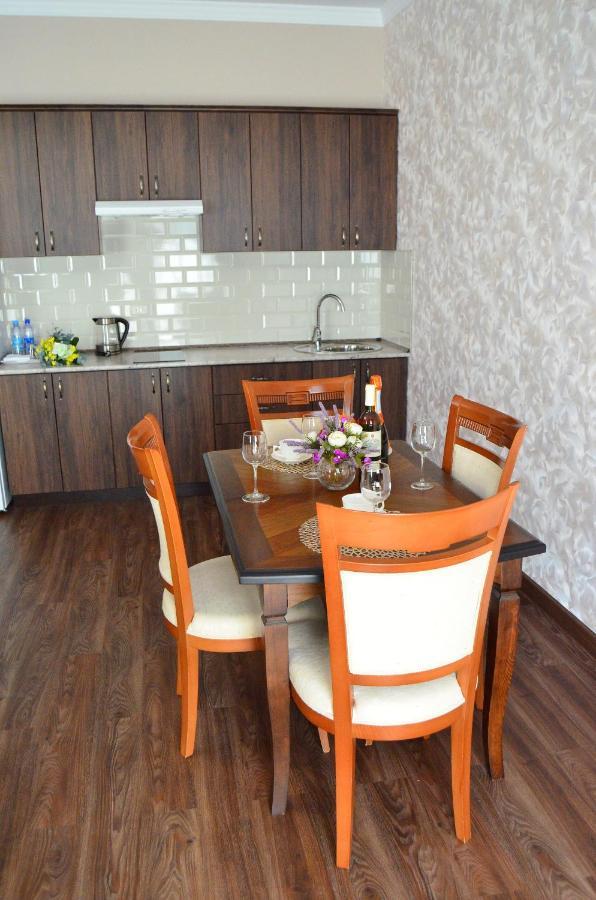 Golden Park Hotel Pavlodar Esterno foto
