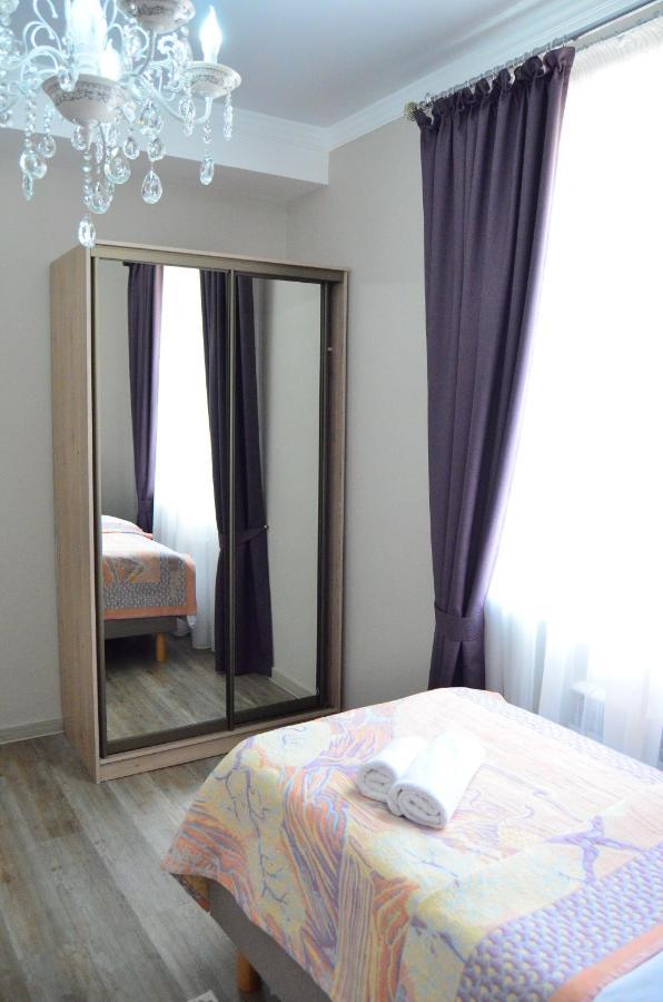 Golden Park Hotel Pavlodar Esterno foto