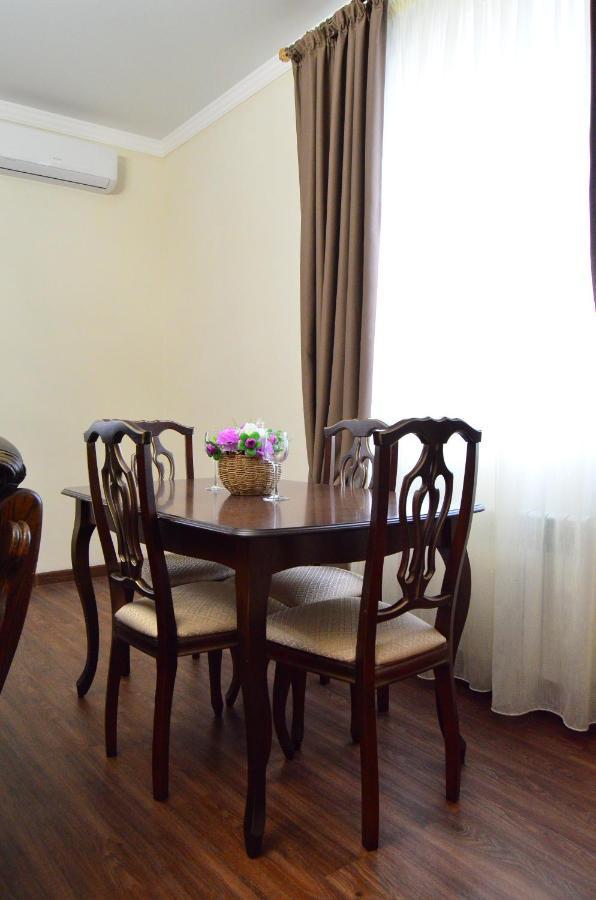 Golden Park Hotel Pavlodar Esterno foto