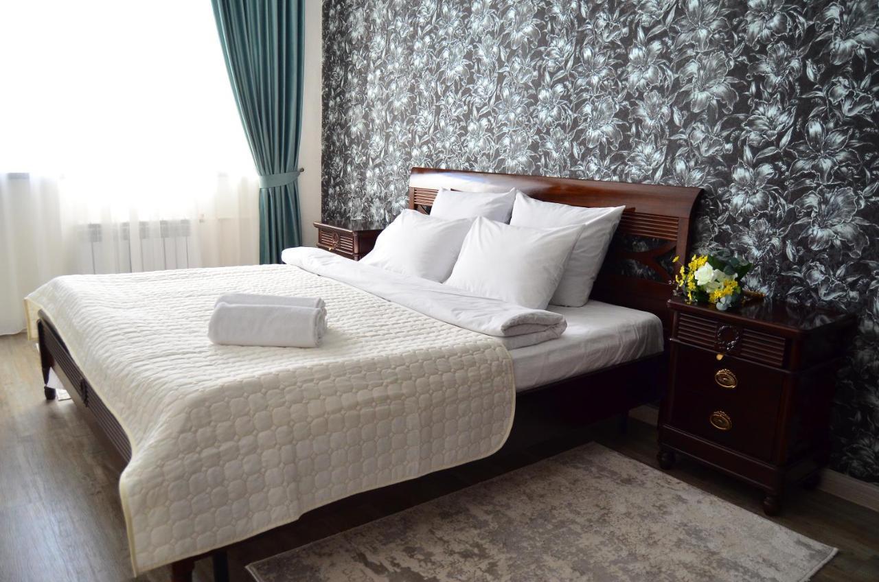 Golden Park Hotel Pavlodar Esterno foto