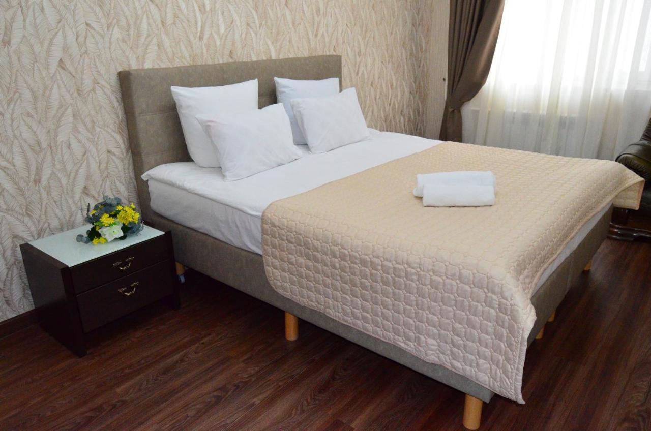 Golden Park Hotel Pavlodar Esterno foto